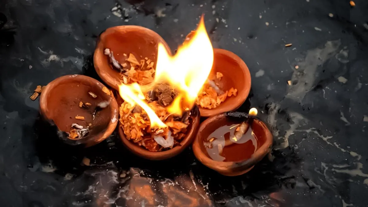 अगर बनना चाहते हैं धनवान तो नवरात्रि में करें ये अचूक उपाय, शक्ति और सामर्थ्य में भी होगी बढ़ोतरी