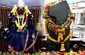 शनिवार को कर लिए ये 5 उपाय तो प्रसन्न हो जाएंगे शनि देव, बरसेगी कृपा