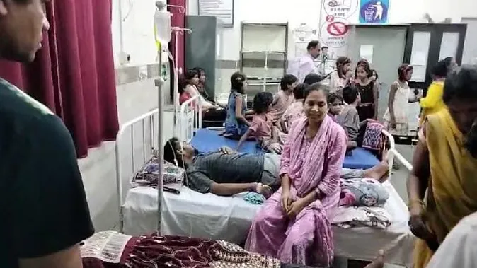 16 बच्चे हुए फूड प्वाइजनिंग का शिकार, इलाज के लिए कराया गया भर्ती