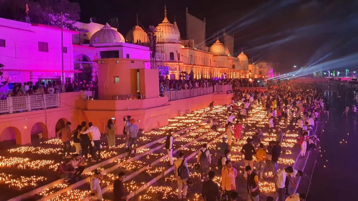 अयोध्या दीपोत्सव में पहुंचा 92 हजार लीटर सरसों का तेल, 55 घाट पर जलाएं जाएंगे 25 लाख दीए