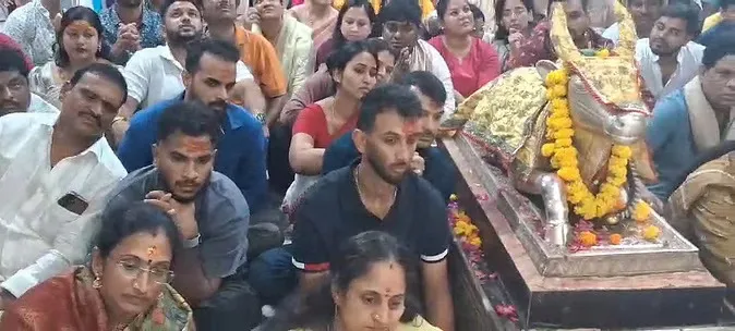 बाबा महाकाल के दरबार पहुंचे क्रिकेटर मयंक, कृष्णा और विजय...भस्म आरती देखी; चांदी द्वार से लिया आशीर्वाद