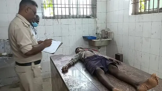 छात्र की संदिग्ध परिस्थितियों में मौत, नवरात्र पर मां के साथ देखने गया था कार्यक्रम