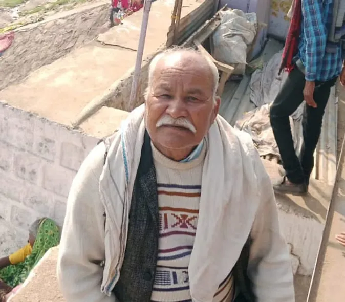 सुसाइड नोट लिखकर बुजुर्ग ने लगाई फांसी, पड़ोसियों पर लगाया प्रताड़ना का आरोप