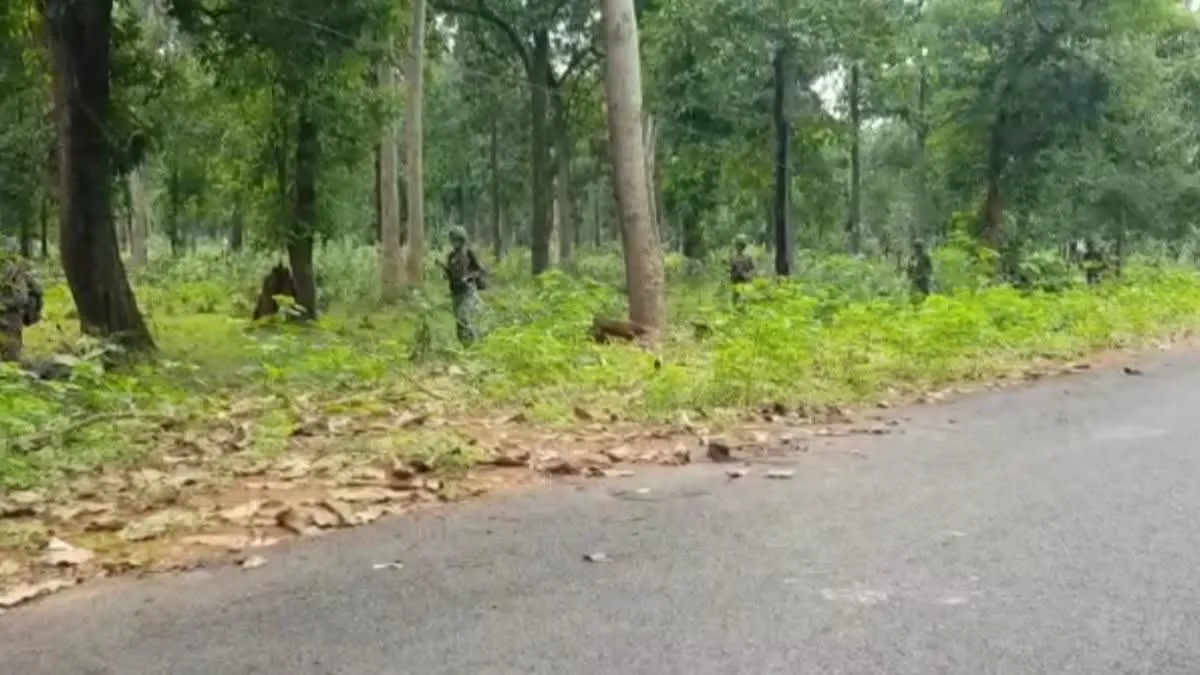 दिवाली पर छत्तीसगढ़ के नक्सल एरिया में सर्च ऑपरेशन तेज, खोले 12 से ज्यादा कैंप