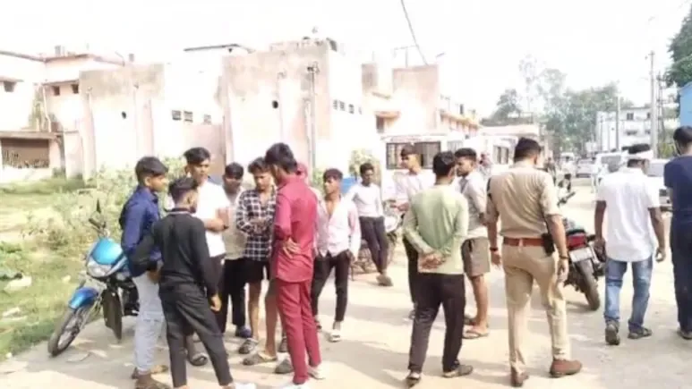 गौरा-गौरी की करने गए थे विसर्जन, दो नाबालिग पर चाकू से हमला, एक की मौके पर ही मौत