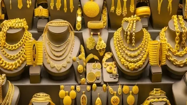 सोने की कीमतों में देखी जा रही तेजी, 77,000 के पार गये भाव, जानिए लेटेस्ट प्राइस
