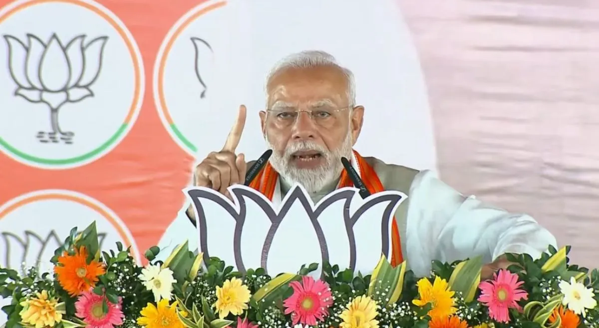 मतदान से पहले गढ़वा में PM मोदी ने भरी हुंकार