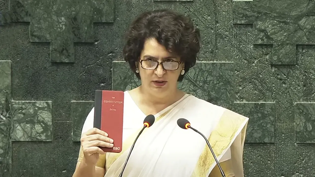 प्रियंका गांधी के शपथ लेते ही लोकसभा में विपक्षी सांसदों का हंगामा, कार्यवाही स्थगित