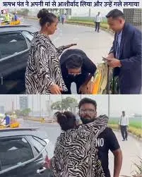 पैर छूकर लिया आशीर्वाद...मां ने गले लगाया और फिर..ऑस्ट्रेलिया के लिए रवाना हुए ऋषभ पंत