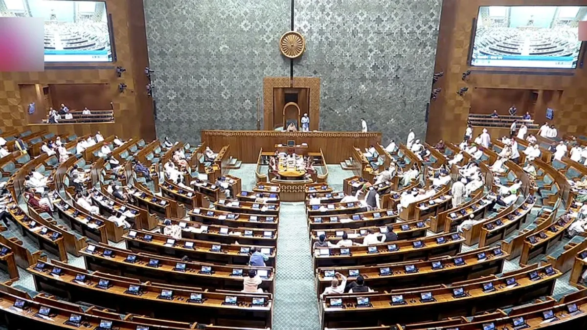 लोकसभा और राज्यसभा दोनों कल तक के लिए स्थगित