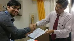 20 साल के करोड़पति ने बताया अमीर बनने का सिंपल फॉर्मूला, कहा-जल्‍दी उठने और हार्ड वर्क करने की जरूरत नहीं
