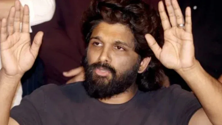 अल्लू अर्जुन ने दी पीड़ित परिवार को 2 करोड़ रुपए की सहायता राशि, एक्टर के पिता ने बोला- मैंने डॉक्टर्स से बात की और...