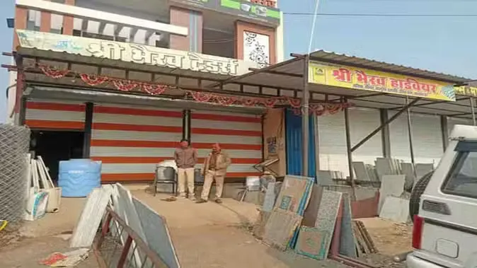आष्टा में पंचायत सचिव निकला 5.82 करोड़ का आसामी, 12 घंटे चली लोकायुक्त की छापेमारी
