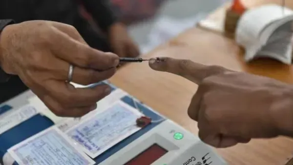 सफल लोकतंत्र के लिए जरूरी हैं राजनीति में शुचिता और पारदर्शी चुनाव प्रक्रिया  