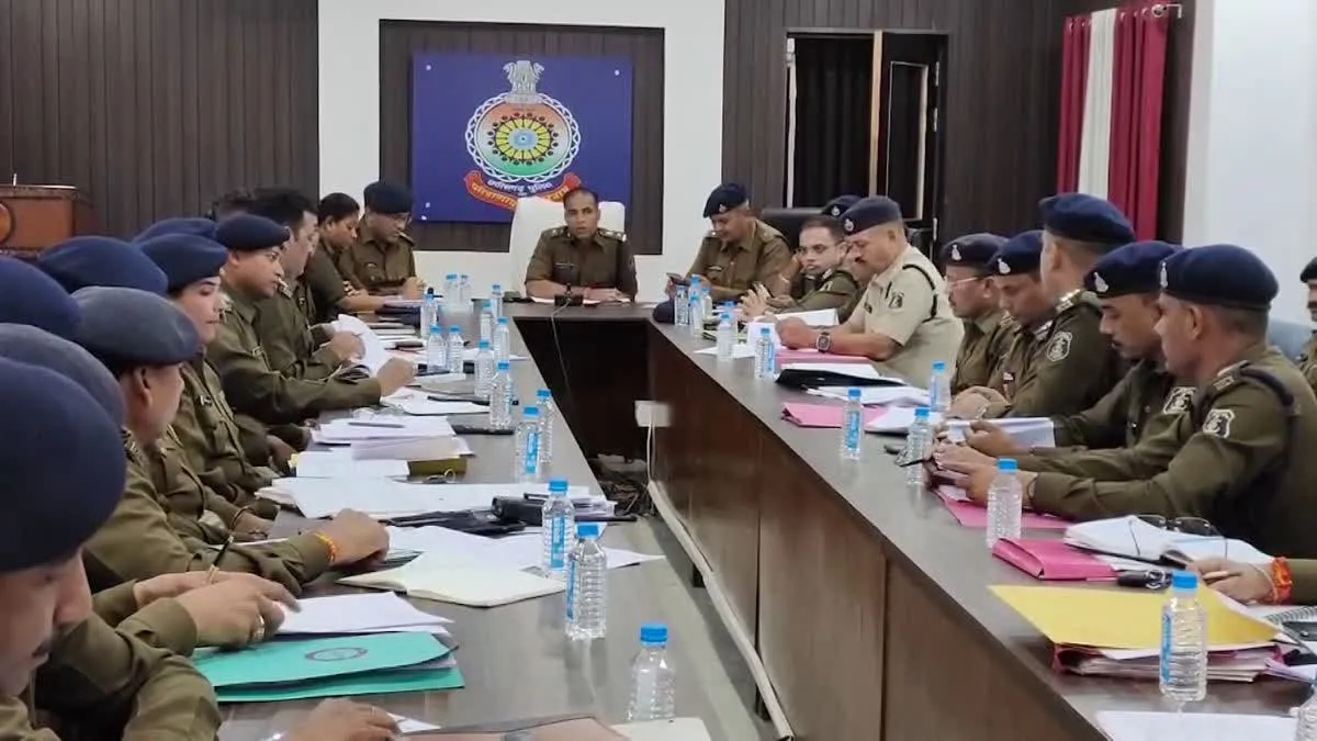 3 महीने में बढ़ा 20 प्रतिशत क्राइम, एसपी ने अधिकारियों की लगाई क्लास 