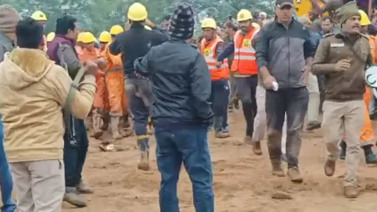 16 घंटे बाद बोरबेल से निकाला गया मासूम, हालत गंभीर, ऐसे हुआ 'रेस्क्यू ऑपरेशन'