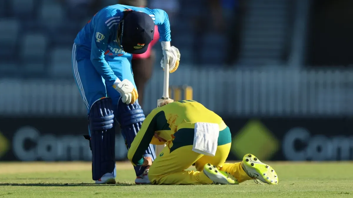 IND vs AUS: हार के बाद टीम इंडिया को लगा तगड़ा झटका, ICC ने सुनाई बड़ी सजा