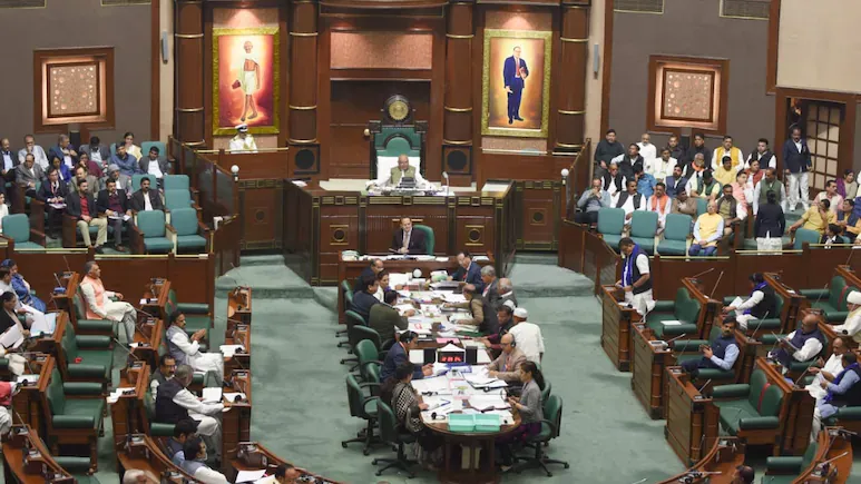 MP Vidhan Sabha की कार्यवाही अनिश्चितकाल के लिए स्थगित, कांग्रेस और बीजेपी के बीच जमकर हुई नोक-झोंक