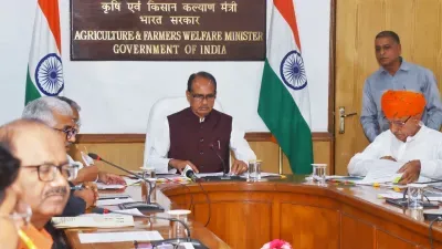 उपचुनाव के नतीजों के बाद एक्शन में केंद्रीय मंत्री शिवराज, अधिकारियों के साथ कर रहे ताबड़तोड़ मीटिंग