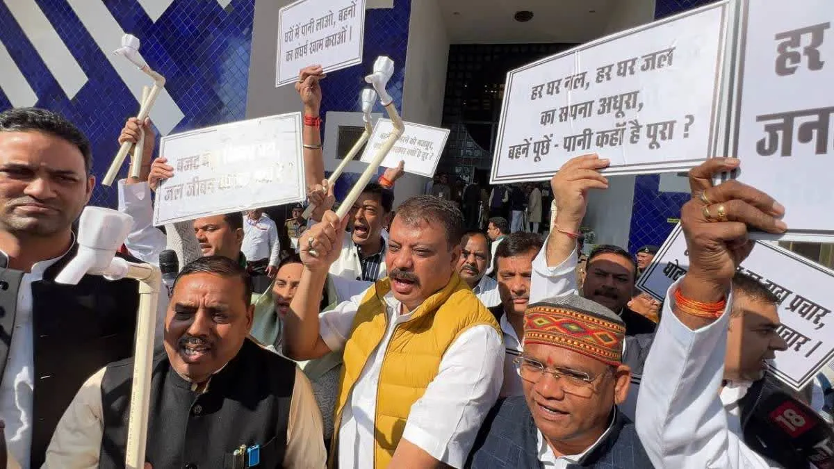 वेतन नहीं लेंगे मध्य प्रदेश कांग्रेस के विधायक, उमंग सिंघार बोले-अपने पैसों से कराएंगे विकास कार्य