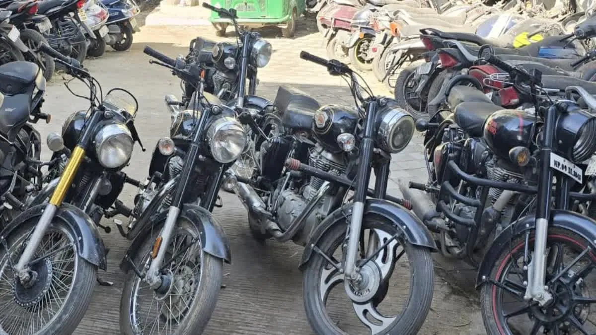 इंदौर के ये हैं स्पेशल वाहन चोर, इनके निशाने पर होती हैं केवल बुलेट