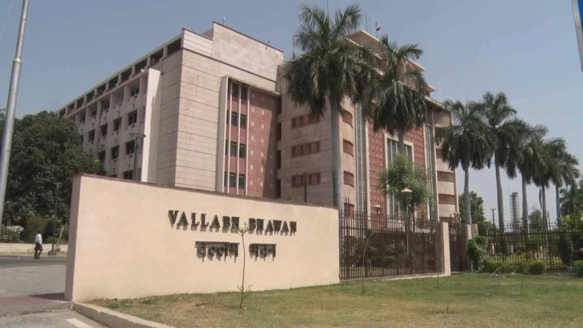 शहीदों के सम्मान में निकालें 2 मिनट, 30 जनवरी को सुबह 11 बजे का समय न भूलें