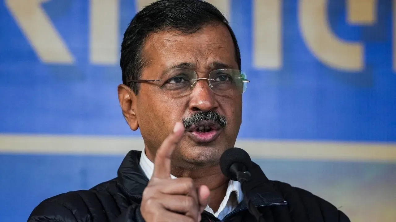 छात्रों के लिए दिल्ली में बस यात्रा फ्री…चुनावी रण में अरविंद केजरीवाल का बड़ा ऐलान