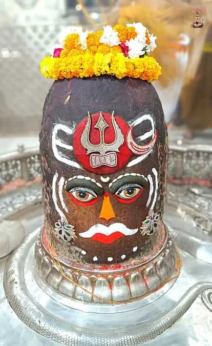 आज सुबह 4 बजे जागे बाबा महाकाल, पहले हुआ श्रृंगार…फिर रमाई गई भस्म