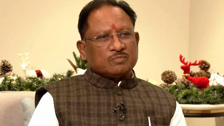 विष्णु सरकार का कड़ा एक्शन... एक ही दिन में 9 अफसरों को किया सस्पेंड, ठेकेदार पर भी होगा एक्शन  