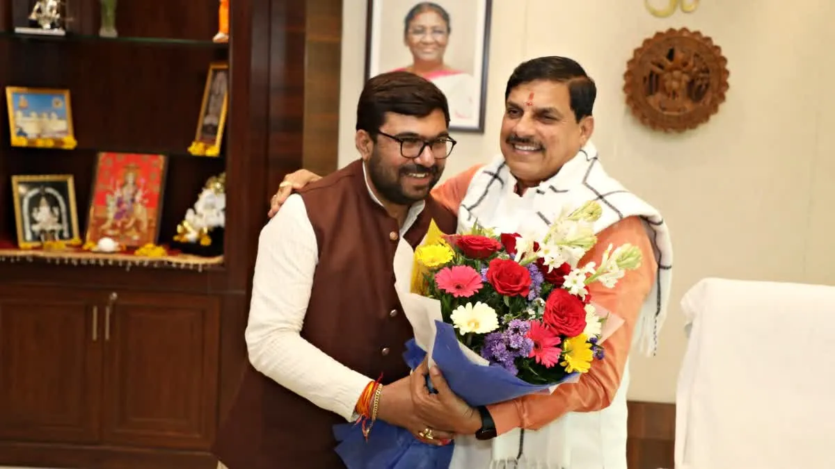 छिंदवाड़ा के लंबे कामों की लिस्ट लेकर मोहन यादव के पास पहुंचे सांसद, कर दी बड़ी-बड़ी डिमांड 