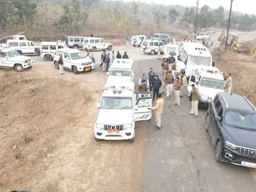 900 बीघा जमीन, 60 बुलडोजर... धड़ाधड़ पहुंचे 600 अधिकारी, गुना में मच गया बवाल