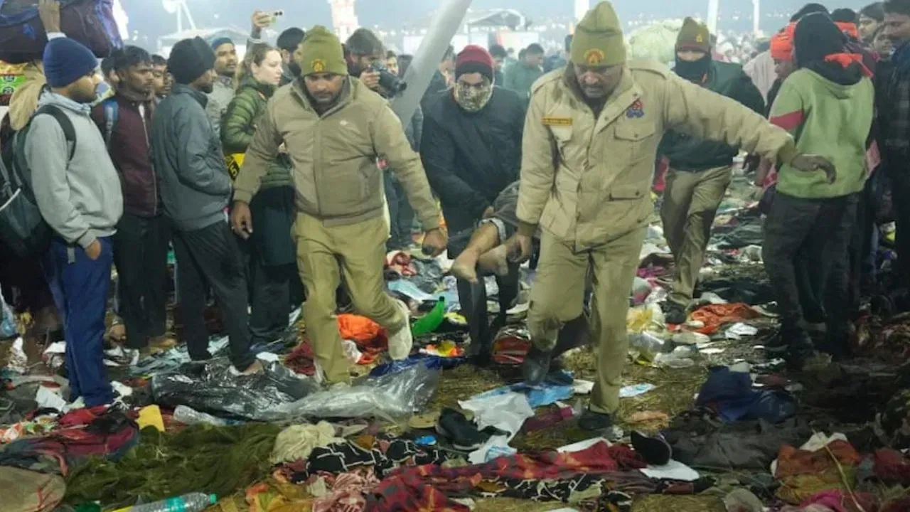 महाकुंभ में भगदड़ से 20 मौतों की आशंका, PM मोदी ने फिर की CM योगी से बात