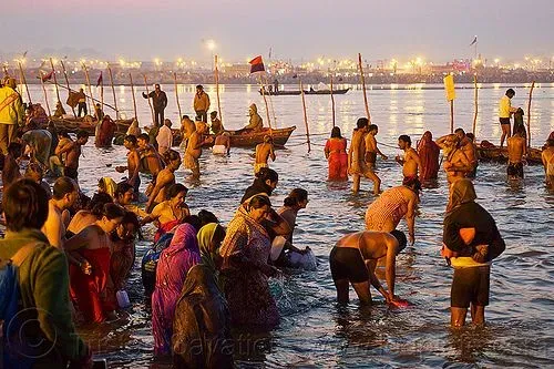 मौनी अमावस्या पर घर में ही ऐसे करें स्नान, मिलेगा पूरा पुण्य!