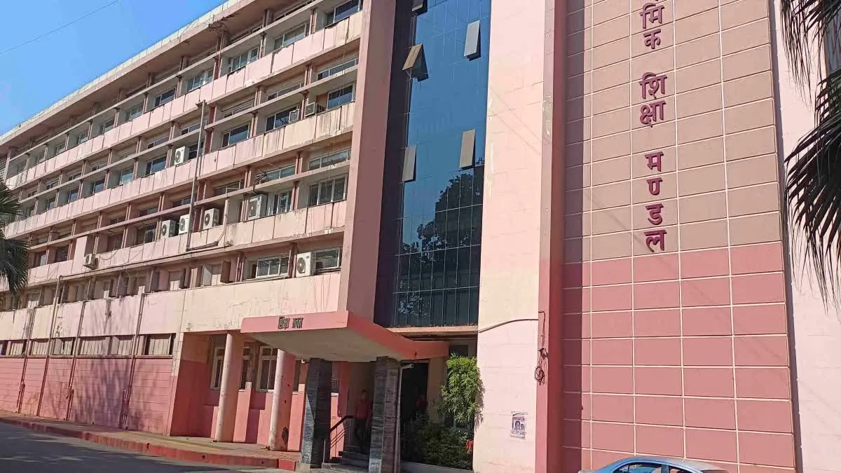 मध्य प्रदेश में लगा 3 महीने का एस्मा, मोहन सरकार इन कर्मचारियों को नहीं देगी छुट्टी
