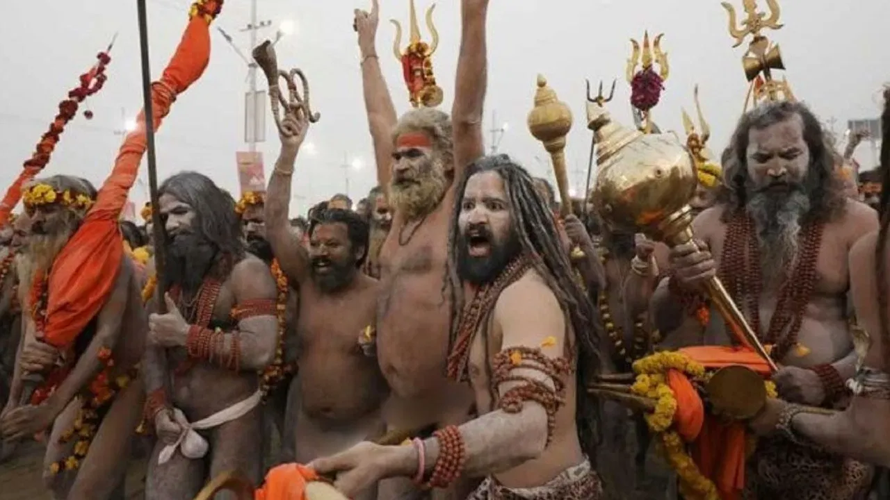 घर आए नागा साधु को ये दो चीजें जरूर करें दान, भगवान शिव होंगे खुश, खुल जाएगा किस्मत का पिटारा