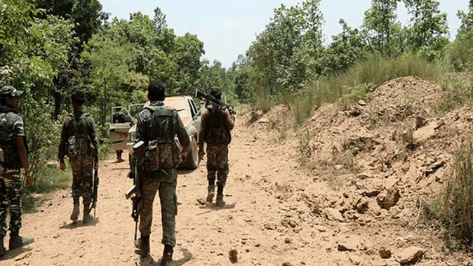 40 घंटे तक चली गरियाबंद मुठभेड़ में 14 नक्सली ढेर, सभी के शव लेकर पहुंचे जवान
