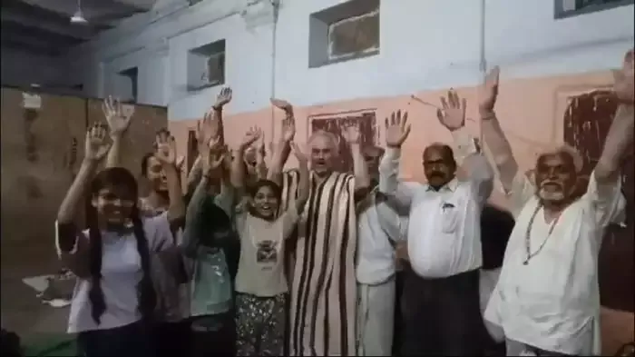 नर्मदा नदी की परिक्रमा करने एमपी पहुंचा ब्रिटेन का 67 साल का बुजुर्ग, भारतीय संस्कृति से हुआ है प्रभावित