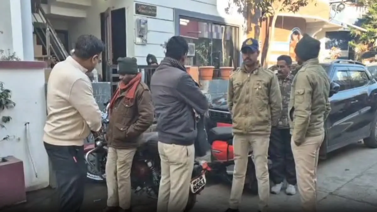 रतलाम नगर निगम के पूर्व उपायुक्त के घर ईओडब्ल्यू ने मारा छापा, सुबह 4 बजे से कार्रवाई जारी