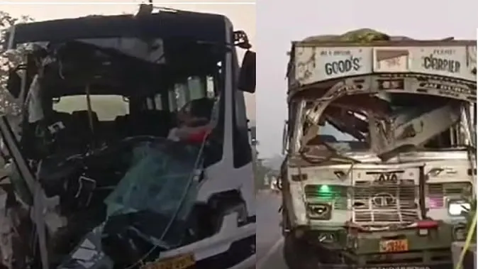 स्कूली बस और ट्रक के बीच जोरदार टक्कर, हादसे में दो की मौत, 12 बच्चे घायल, चार गंभीर