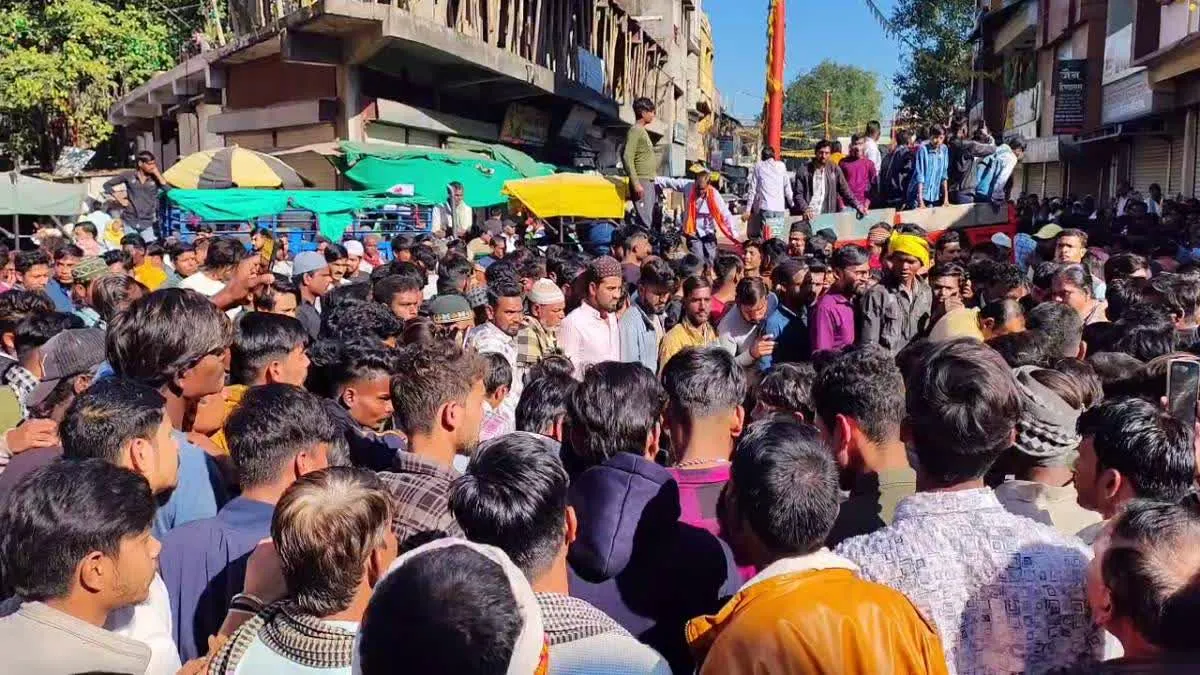 सोते वक्त 6 साल की बच्ची को उठा ले गया बदमाश, जंगल में दुष्कर्म के बाद हत्या
