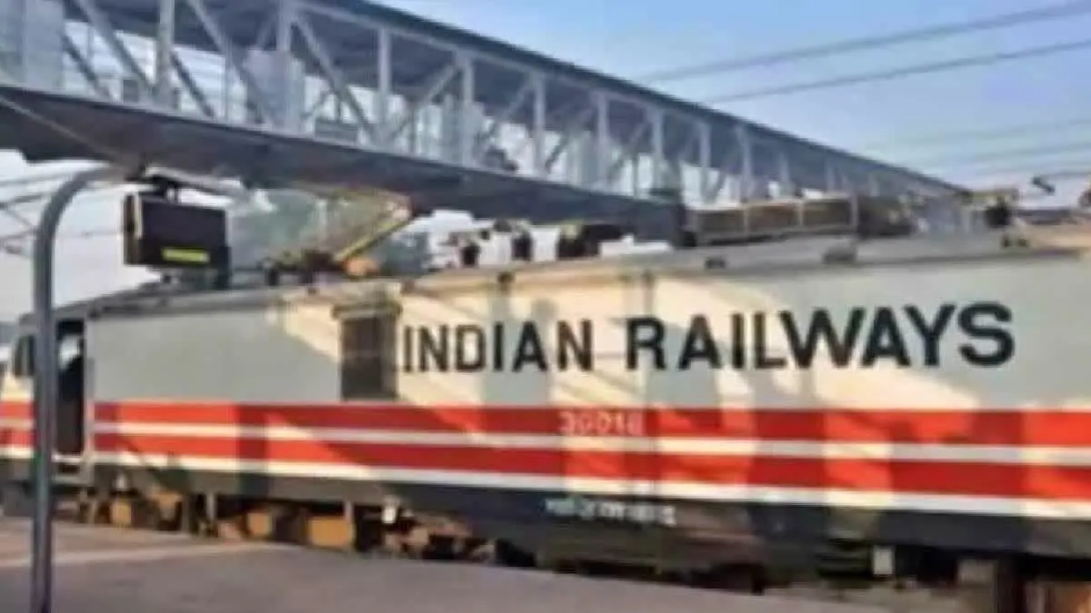 प्रयागराज महाकुंभ के लिए स्पेशल ट्रेनों के अलावा एक और खास ट्रेन, क्या है क्लोन ट्रेन