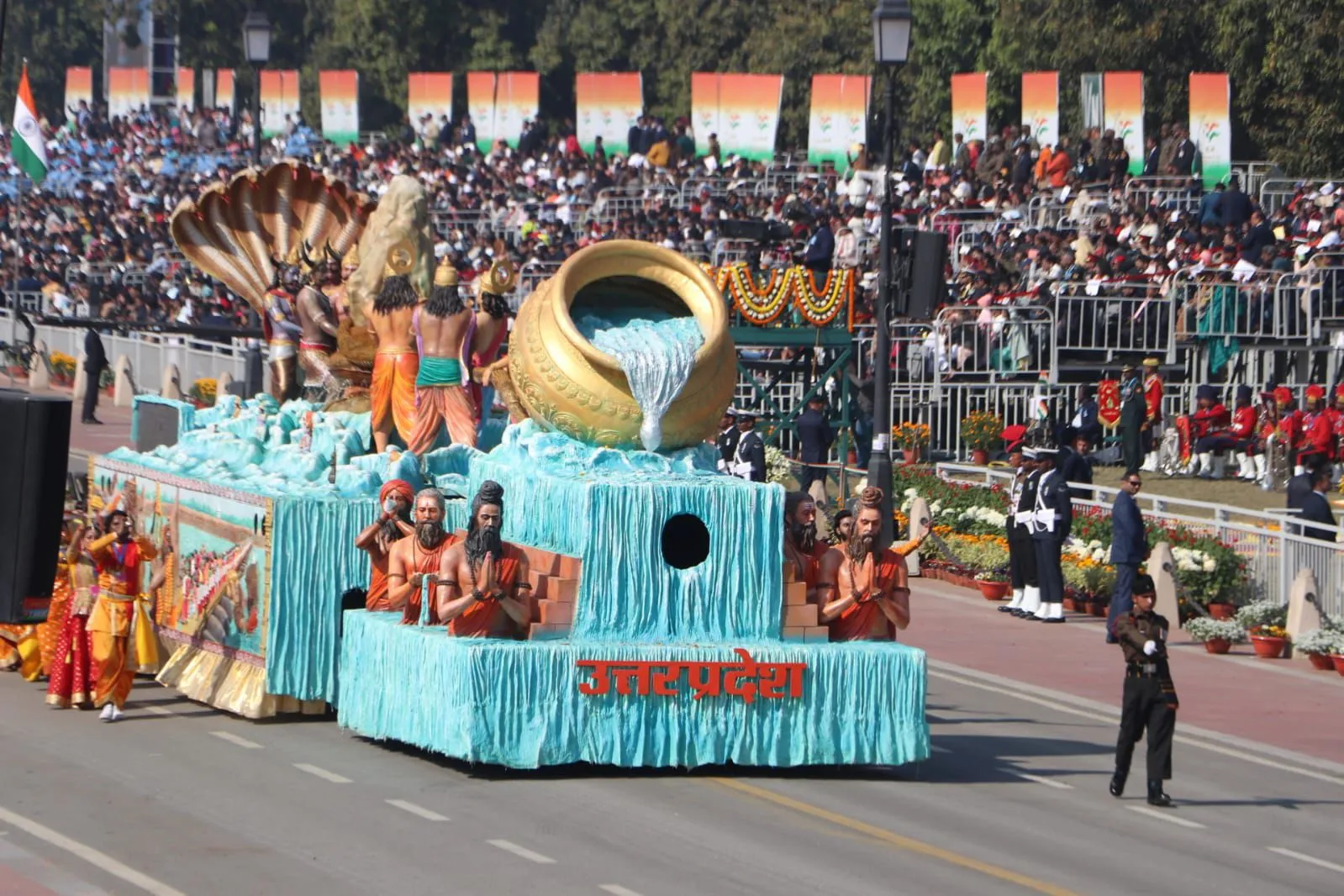 गणतंत्र दिवस परेड में उत्तर प्रदेश की झांकी ने पीपुल्स च्वाइस अवार्ड कटेगरी में पाया पहला स्थान 