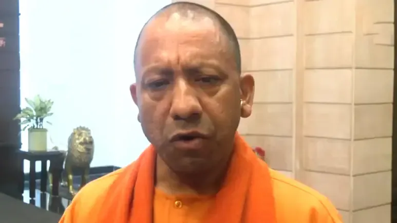 महाकुंभ भगदड़ पर बोलते हुए भर आईं CM योगी की आंखें, मृतकों के परिजनों को 25 लाख की मदद, न्यायिक जांच का ऐलान