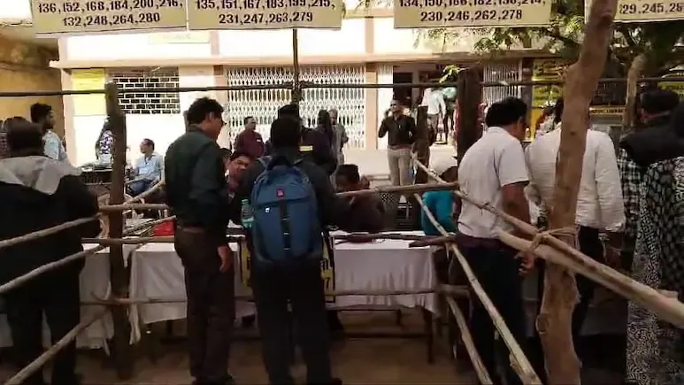 बेमेतरा में तीसरे चरण के पंचायत चुनाव की तैयारियां पूरी, सुरक्षा के लिए 1200 जवान तैनात, 296,925 मतदाता डालेंगे वोट