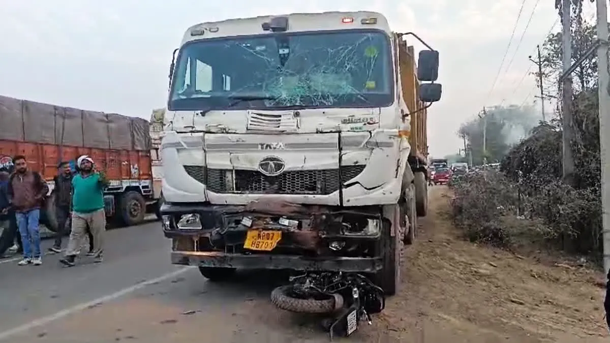 भिंड में एक ही परिवार के 5 लोगों की मौत, विवाह कार्यक्रम से लौटते वक्त मौत बना डंपर
