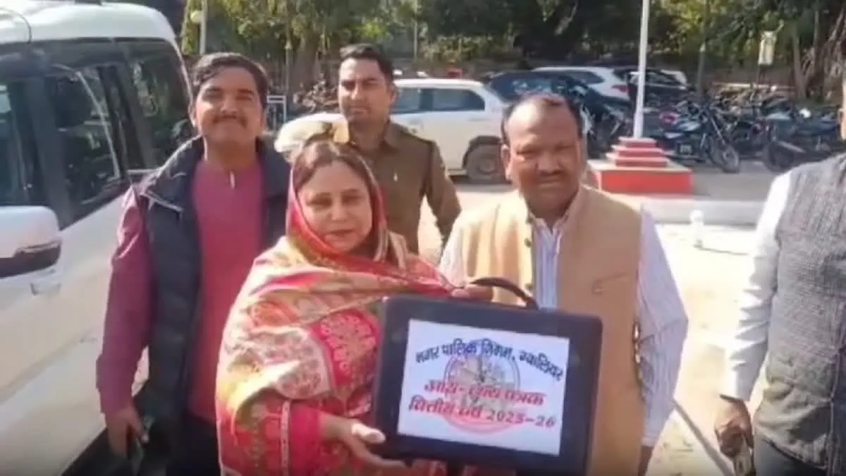 महापौर ने 2513 करोड़ का बजट किया पेश, विपक्ष ने बजट को कॉपी पेस्ट करार दिया
