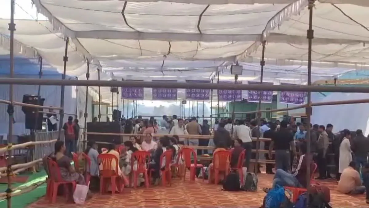 नगरीय निकाय चुनाव: मतदान दल रवाना, कल सुबह 8 बजे से वोटिंग