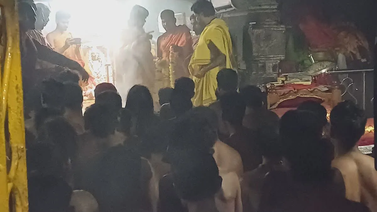 दंतेश्वरी मंदिर में 9 दिन पहले शुरू होती है महाशिवरात्रि की अनूठी परंपरा, नए देवी जन्म का मनाया जाता है उत्सव