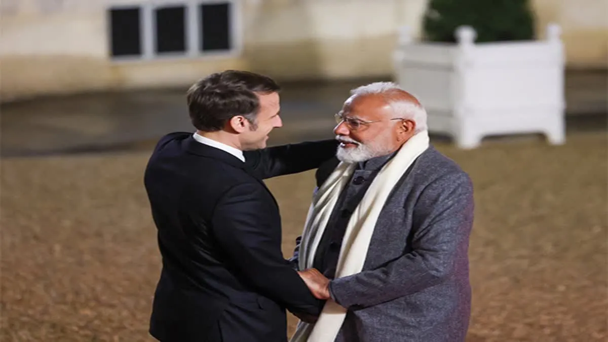 पेरिस पहुंचे पीएम मोदी, एलिसी पैलेस में राष्ट्रपति मैक्रों ने किया जोरदार स्वागत, एआई समिट में होंगे शामिल