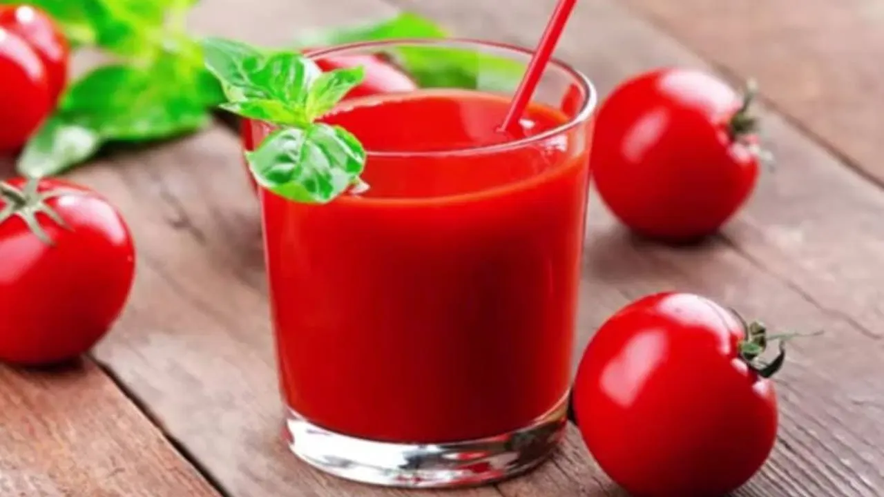 रोजाना सुबह खाली पेट टमाटर का जूस पीने से क्या होगा? एक्सपर्ट से जानिए